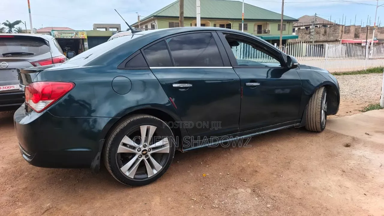 Chevrolet Cruze 2012 Black