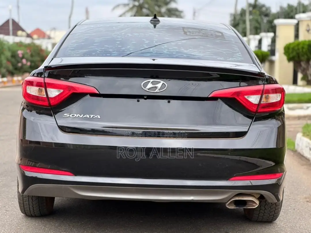 Hyundai Sonata Base Sedan FWD (2.4L 4cyl 6A) 2017 Black