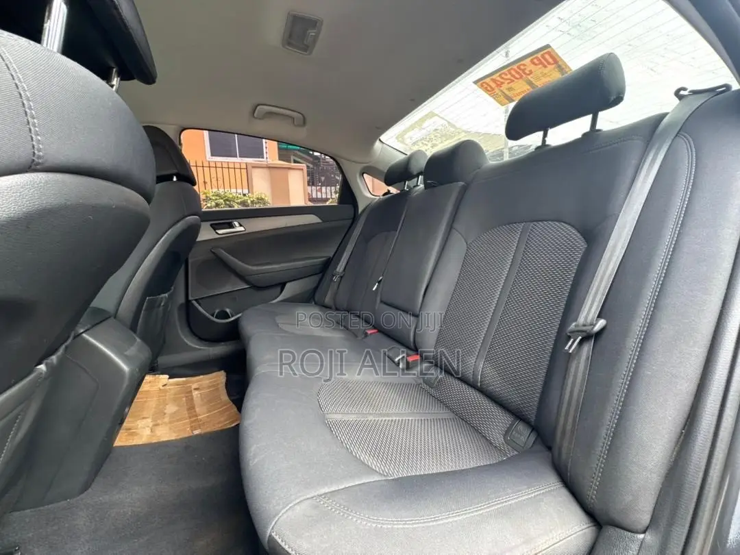 Hyundai Sonata Base Sedan FWD (2.4L 4cyl 6A) 2017 Black