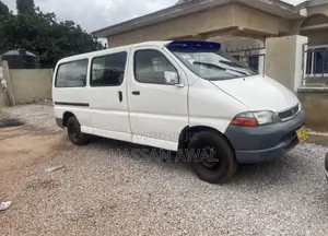 Toyota HiAce 2012 White