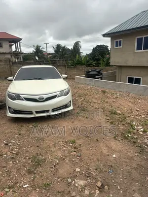 Toyota Camry SE 4dr Sedan (2.5L 4cyl 6A) 2014 White