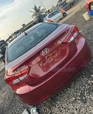 Hyundai Elantra GLS Sedan FWD (1.8L 4cyl 6A) 2013 Red