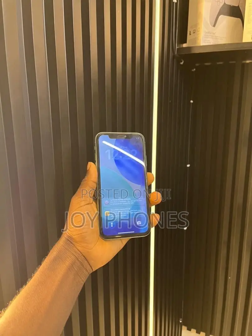 Apple iPhone 11 64 GB Black