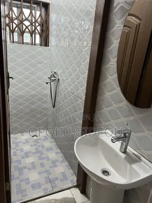 3bdrm Apartment in Borkoborko, Ablekuma for rent