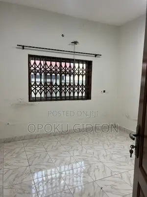 3bdrm Apartment in Borkoborko, Ablekuma for rent