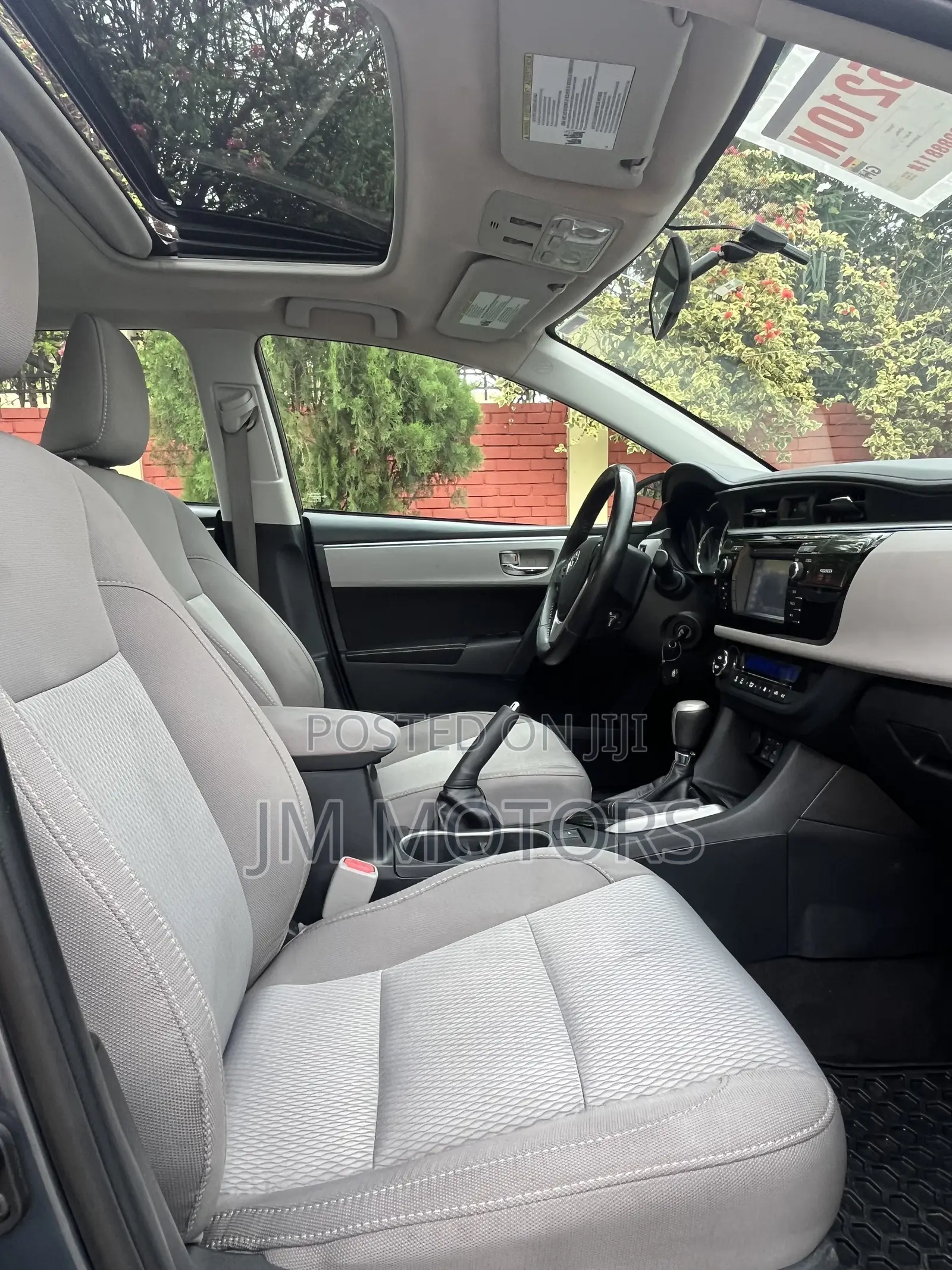 Toyota Corolla LE Premium 4dr Sedan (1.8L 4cyl CVT) 2016 Gray