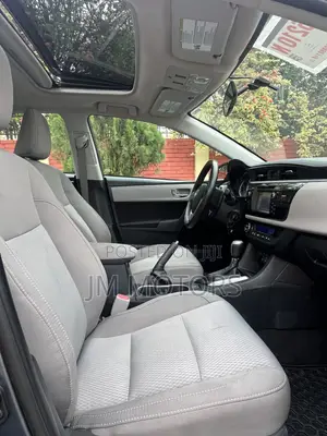 Toyota Corolla LE Premium 4dr Sedan (1.8L 4cyl CVT) 2016 Gray