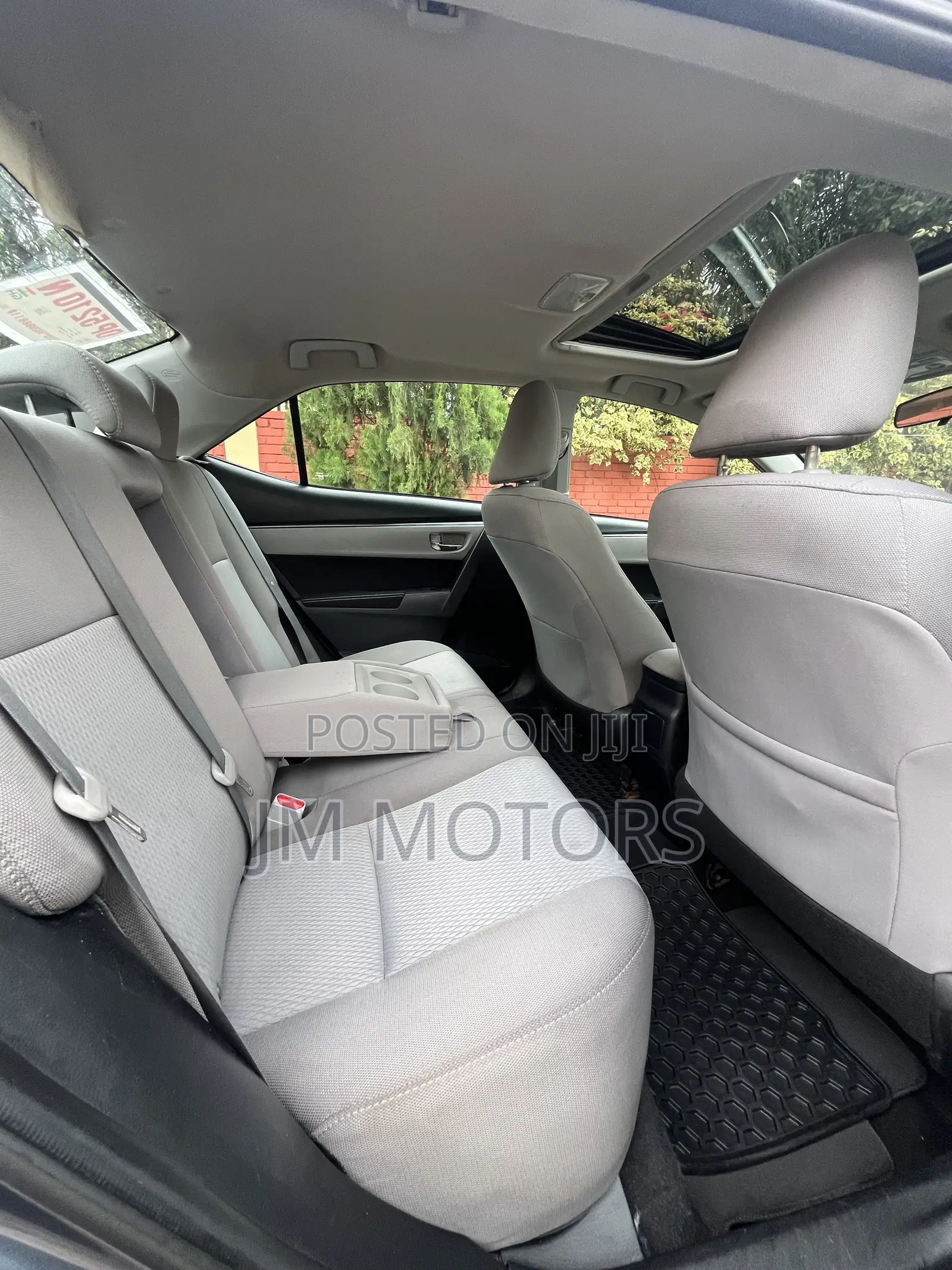 Toyota Corolla LE Premium 4dr Sedan (1.8L 4cyl CVT) 2016 Gray
