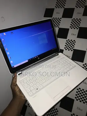 Laptop HP Pavilion 15 4GB Intel Core i3 HDD 500GB