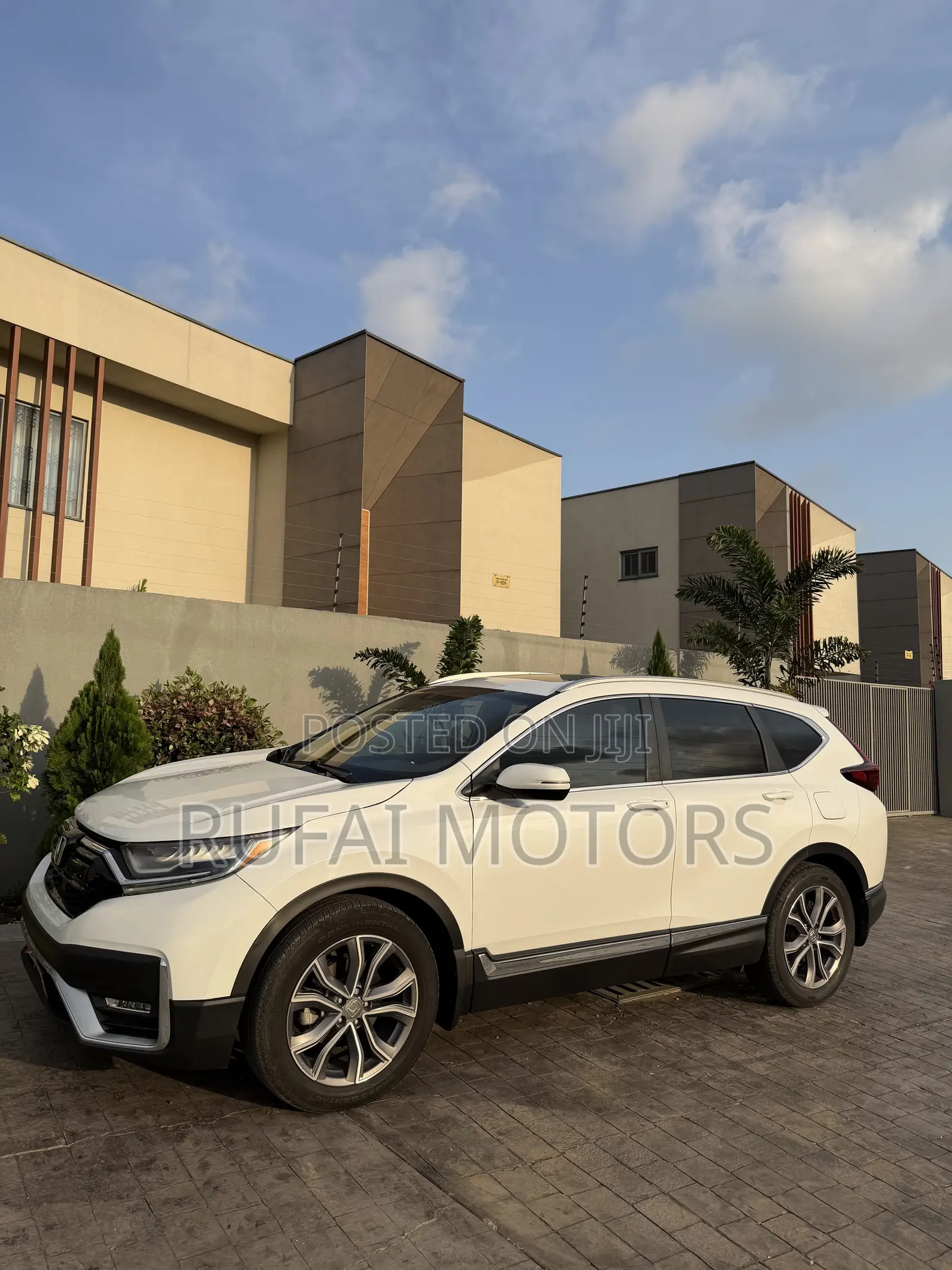 Honda CR-V Touring 2021 White