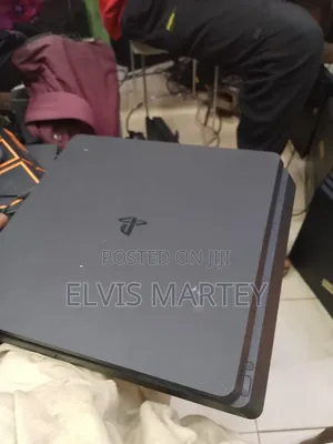 PlayStation 4 Slim