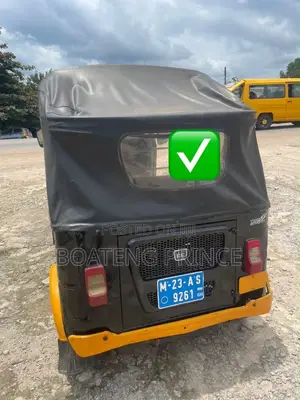 Bajaj RE 2023 Black