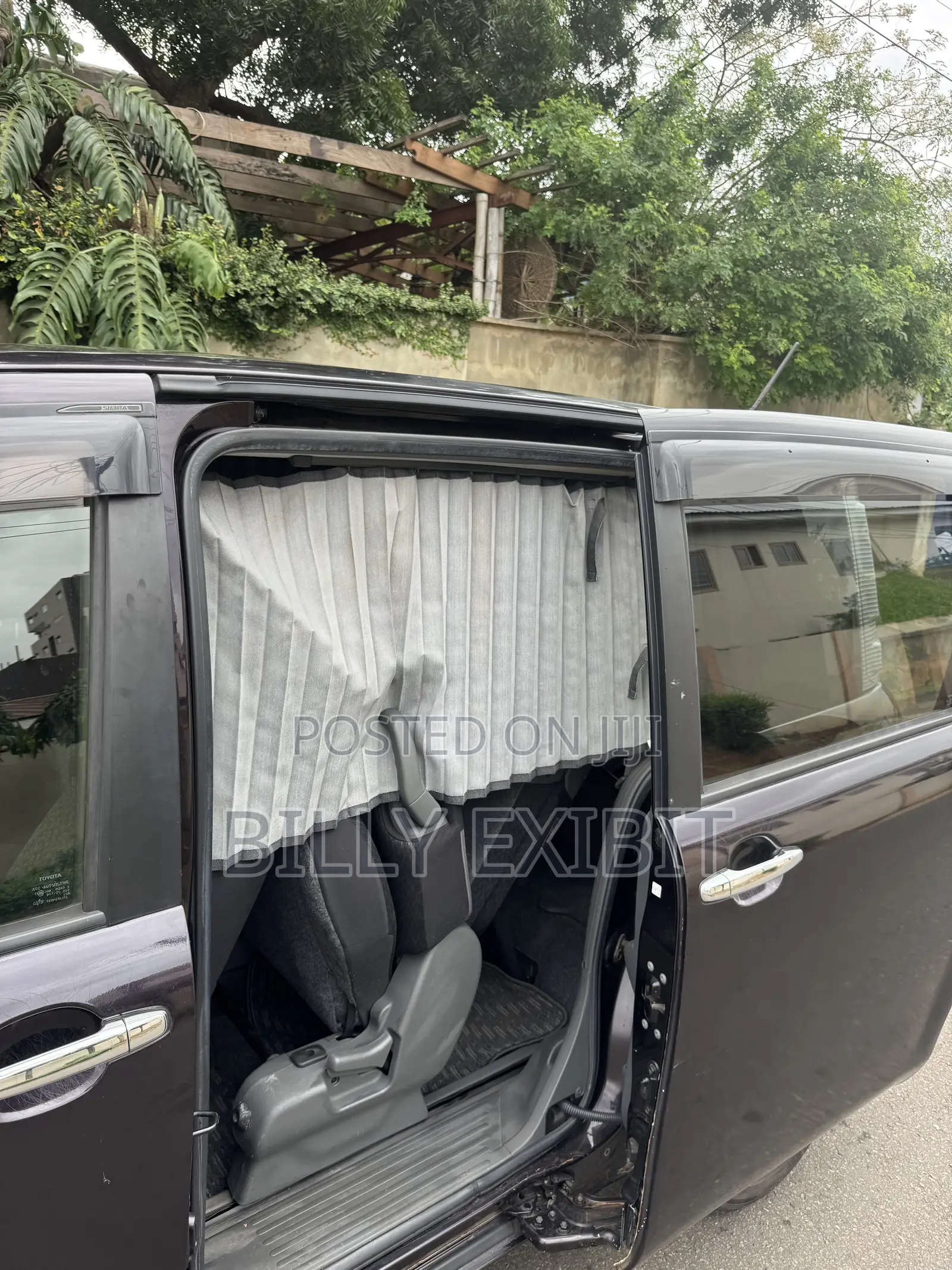 Toyota Sienta 1.5 AWD 2015