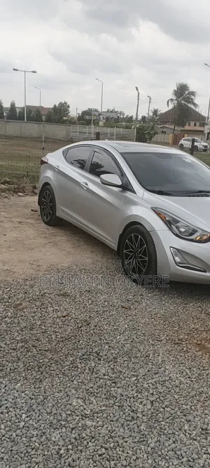 Hyundai Elantra 2015 Silver