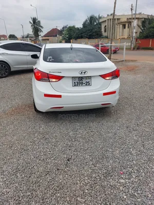 Hyundai Elantra 2012 White