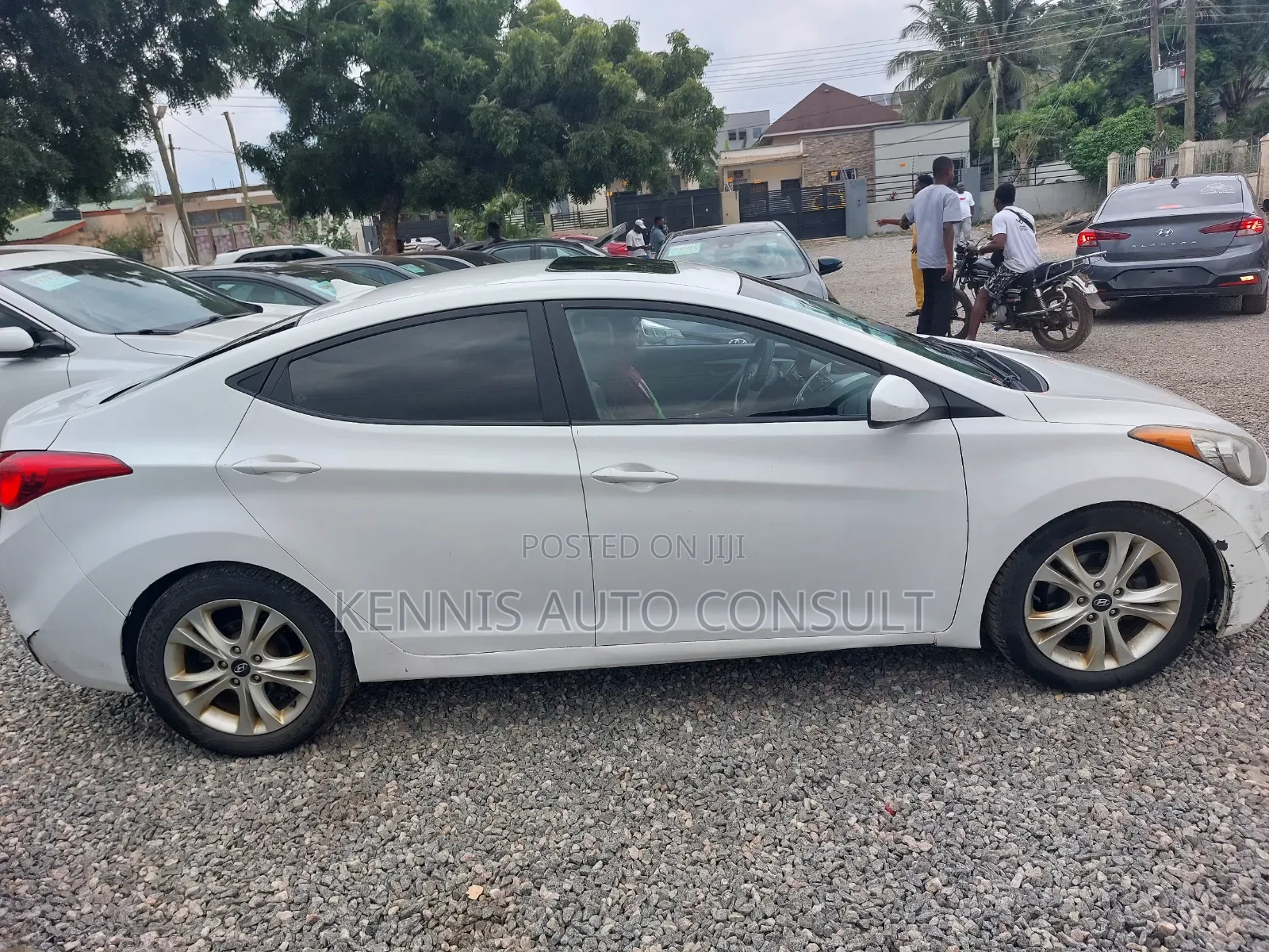 Hyundai Elantra 2012 White