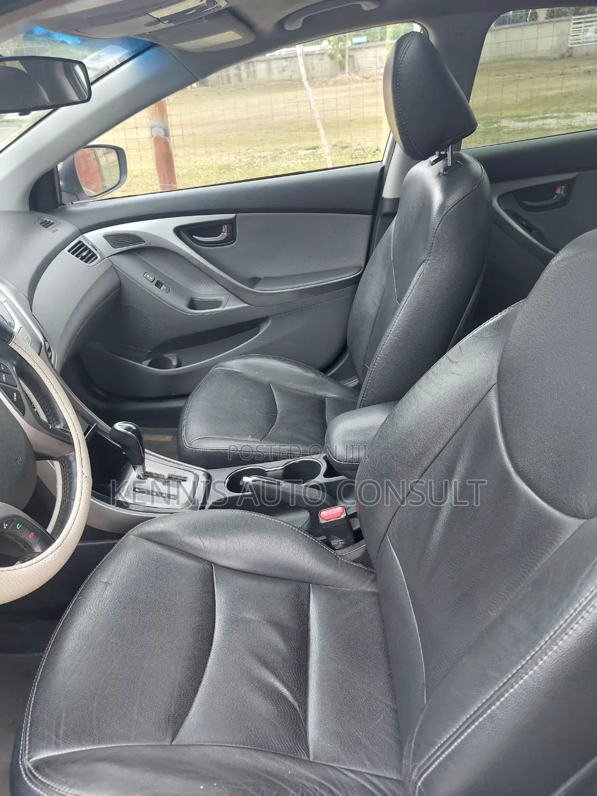 Hyundai Elantra 2012 White