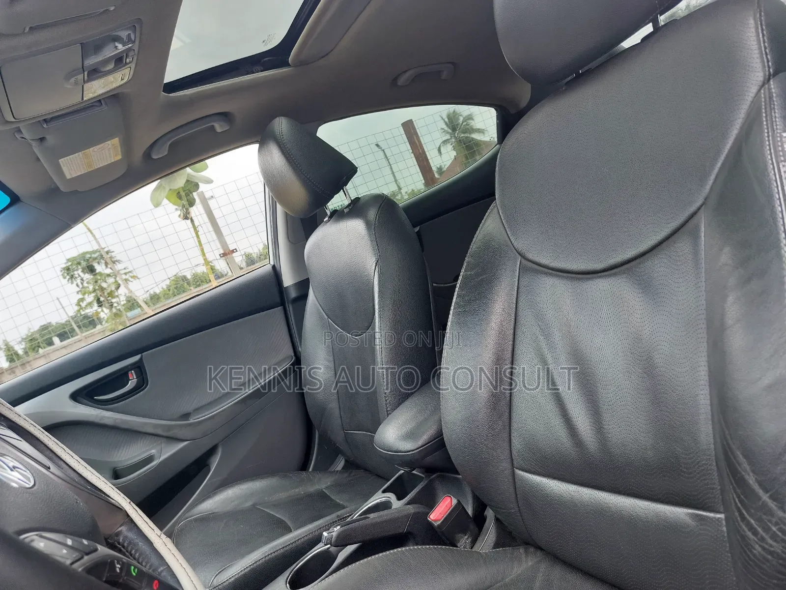 Hyundai Elantra 2012 White
