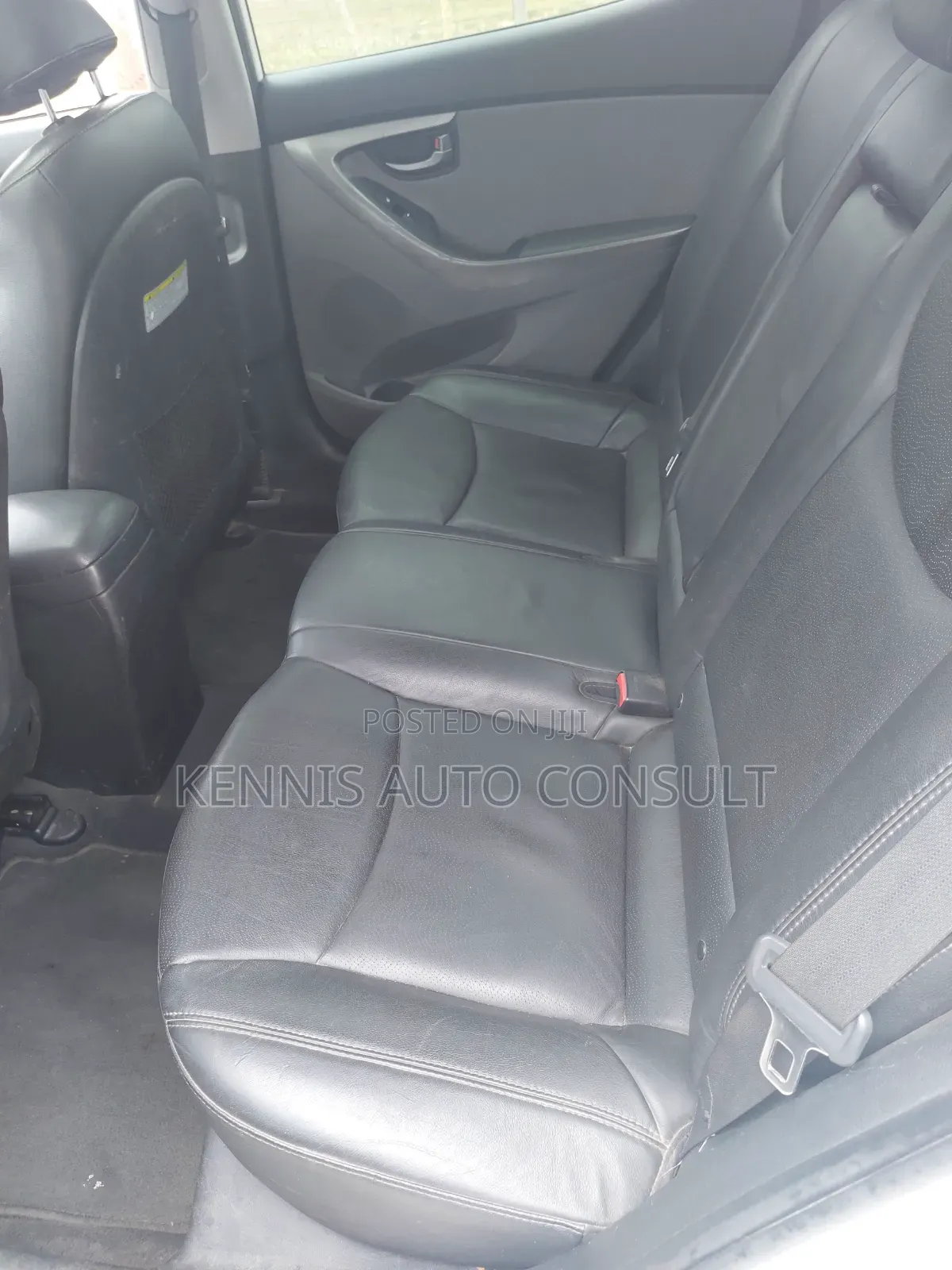 Hyundai Elantra 2012 White