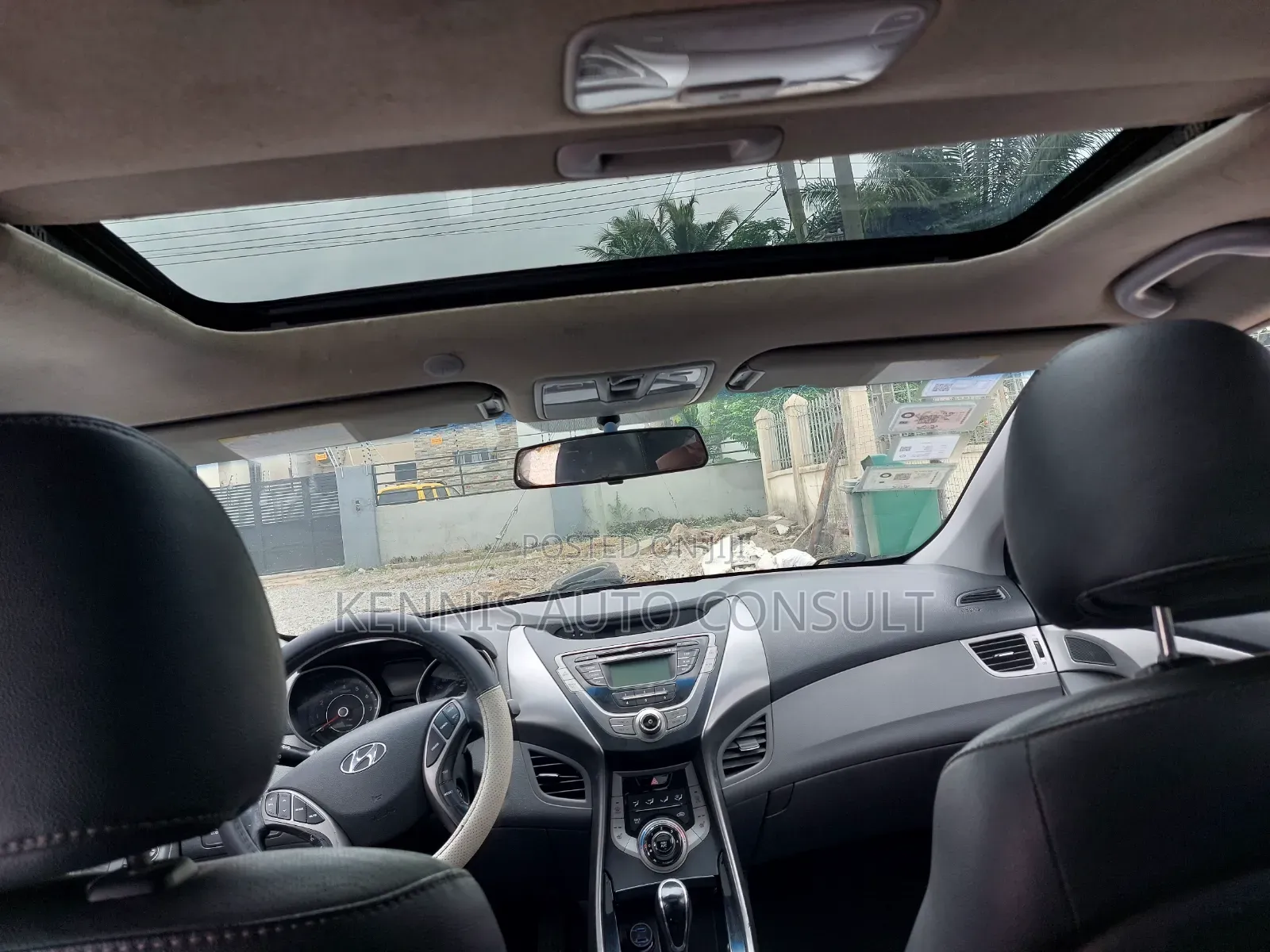 Hyundai Elantra 2012 White