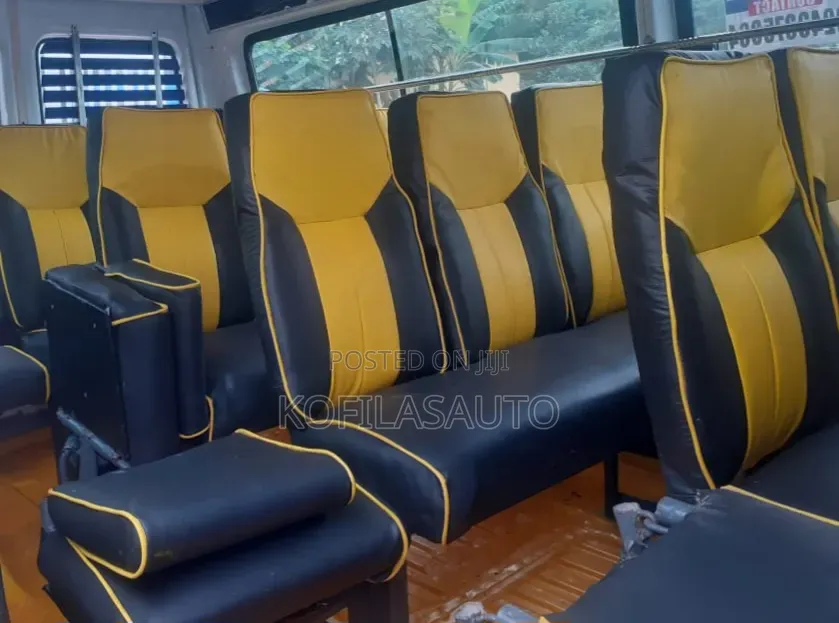 Mercedes-Benz Sprinter 2012 Yellow