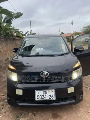 Toyota Voxy V 2WD 7-Seater 2012 Black