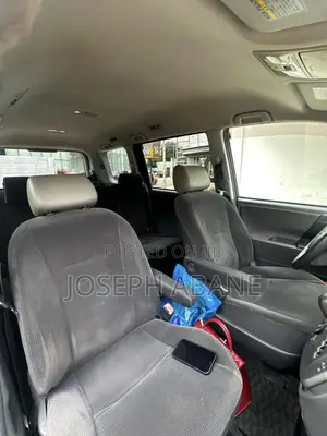 Toyota Voxy V 2WD 7-Seater 2012 Black