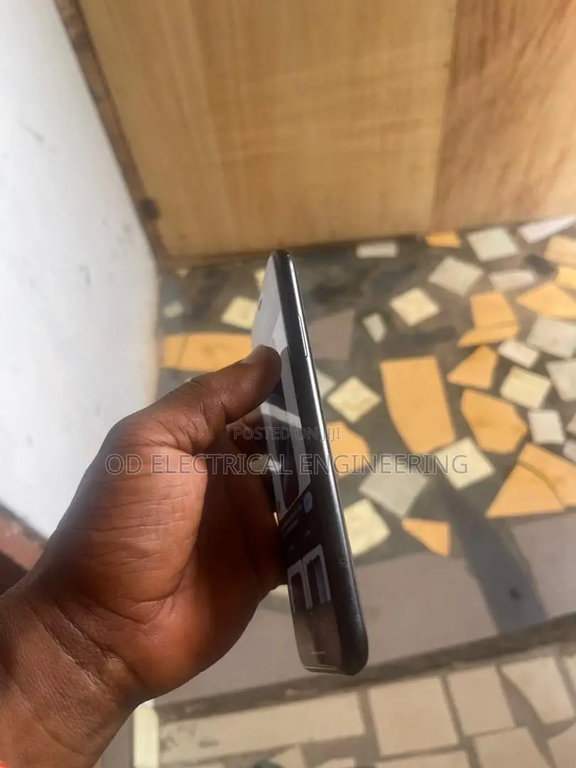 Apple iPhone XR 64 GB Black
