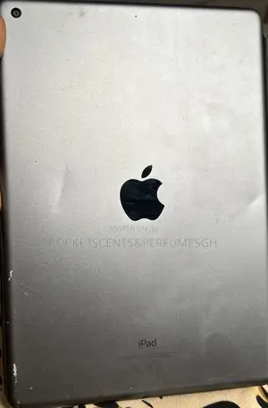 Apple iPad 9.7 64 GB Gray