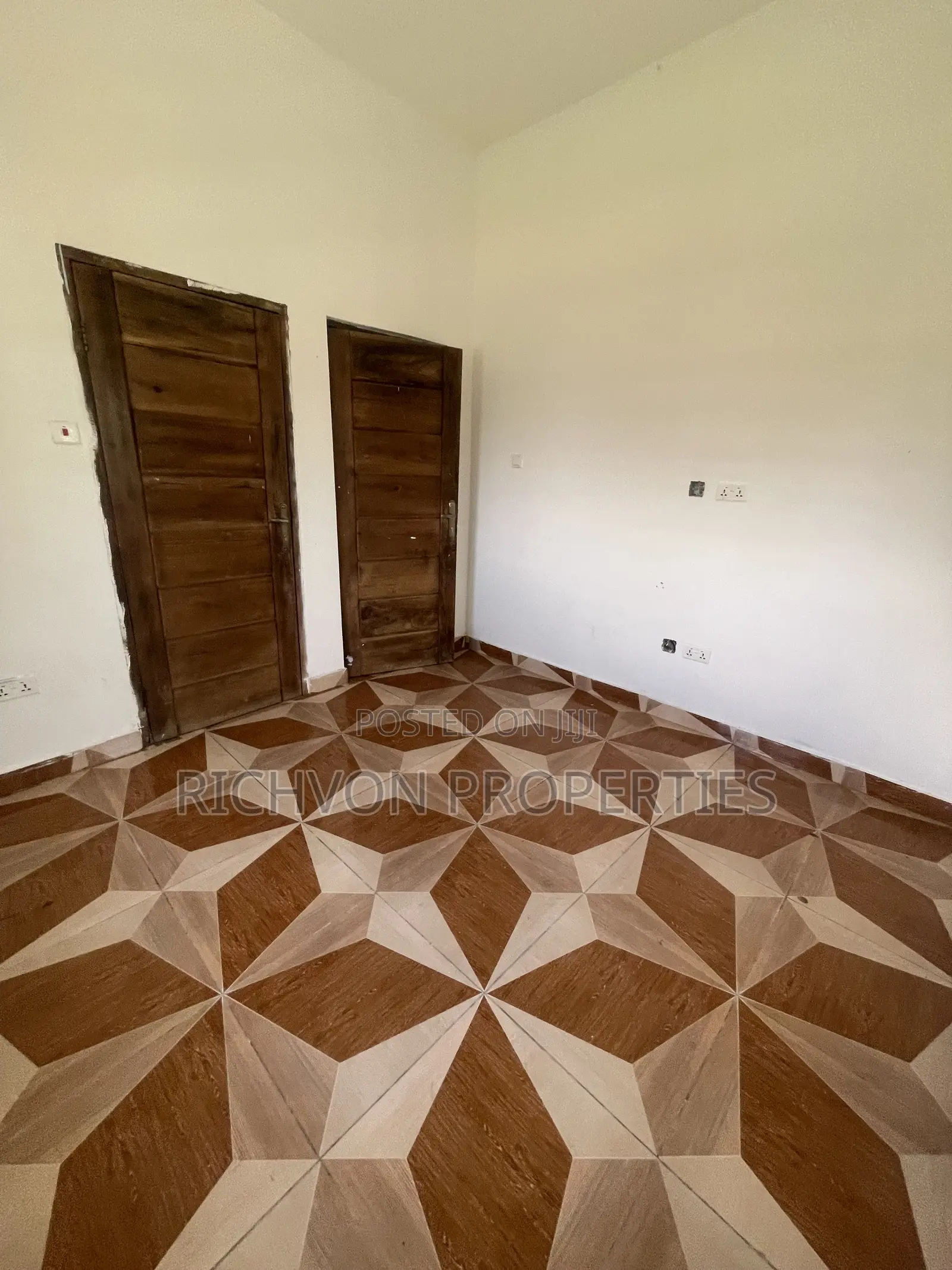3bdrm Bungalow in Richvon Properties, Lashibi for rent