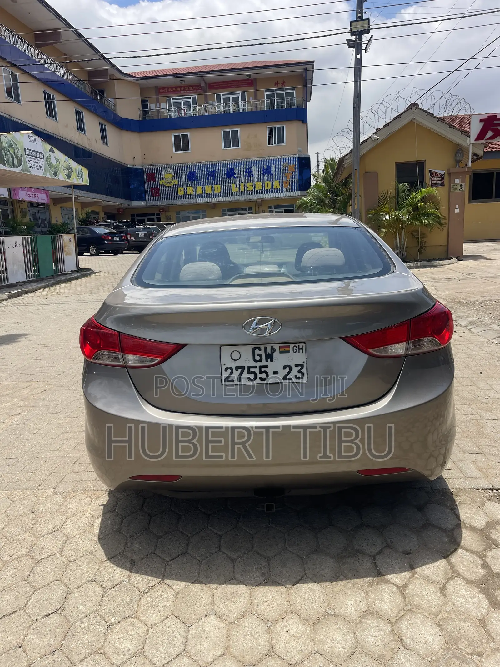 Hyundai Elantra 2012 Brown