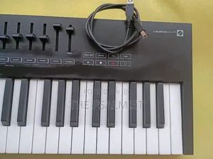Novation Launch Key 49 Midi Controller With 16drumpads