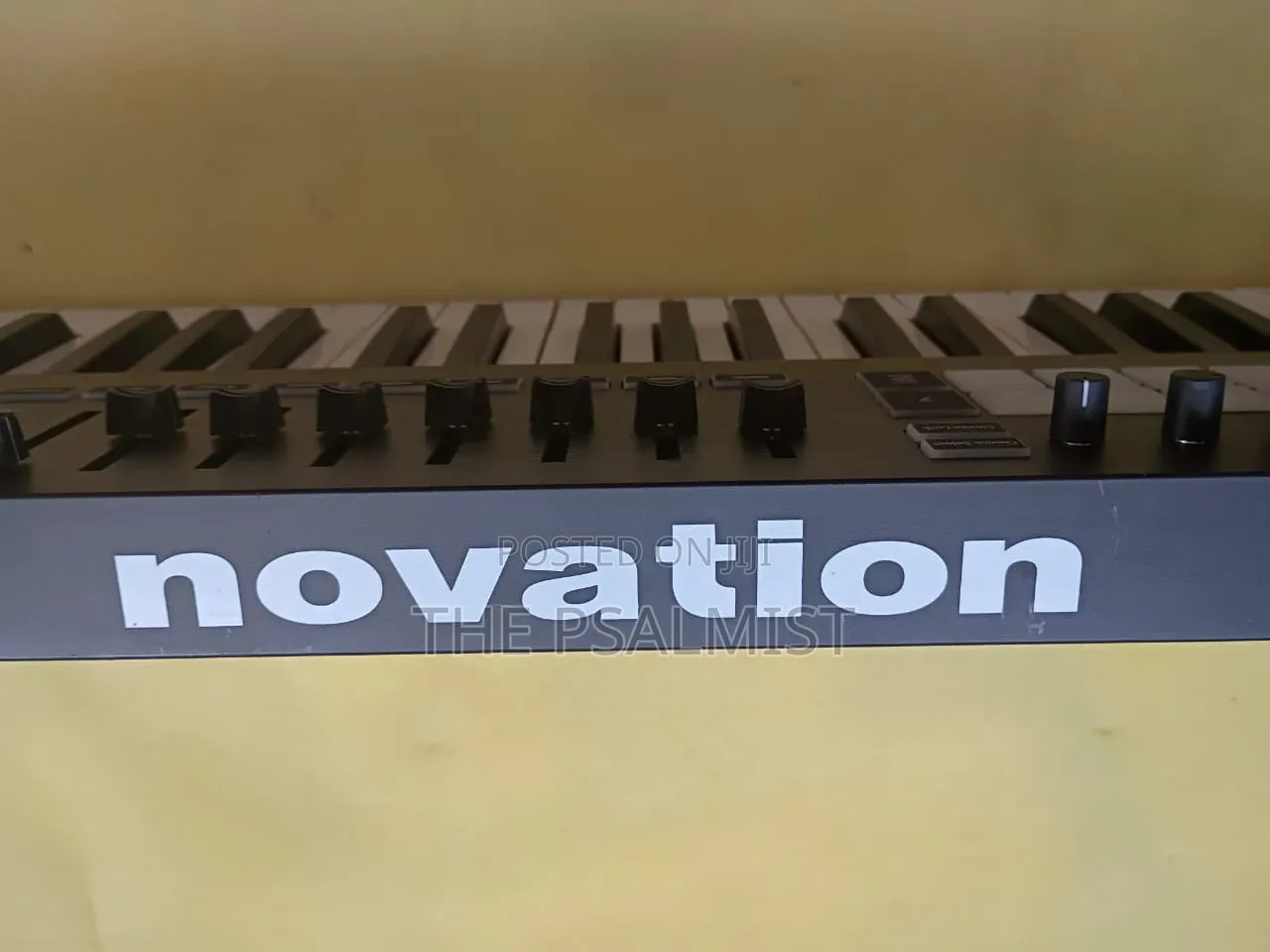 Novation Launch Key 49 Midi Controller With 16drumpads