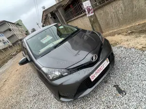 Toyota Vitz 1.3 FWD 3dr 2015 Black