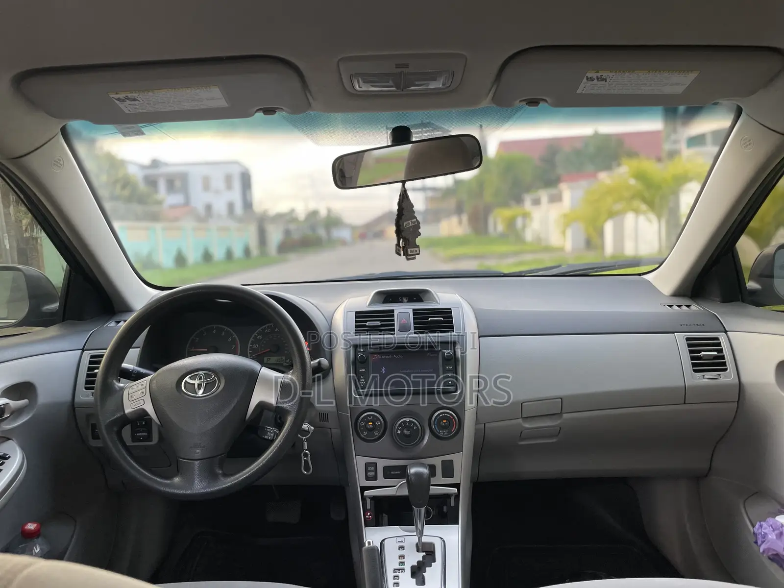 Toyota Corolla LE 4dr Sedan (1.8L 4cyl 4A) 2013 Gray