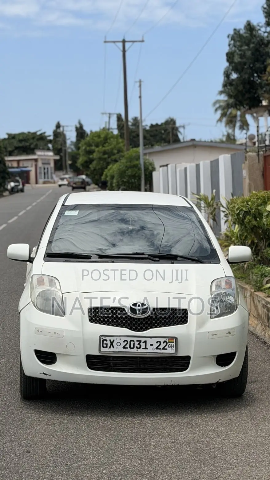 Toyota Yaris Base Hatchback 5dr 2010 White