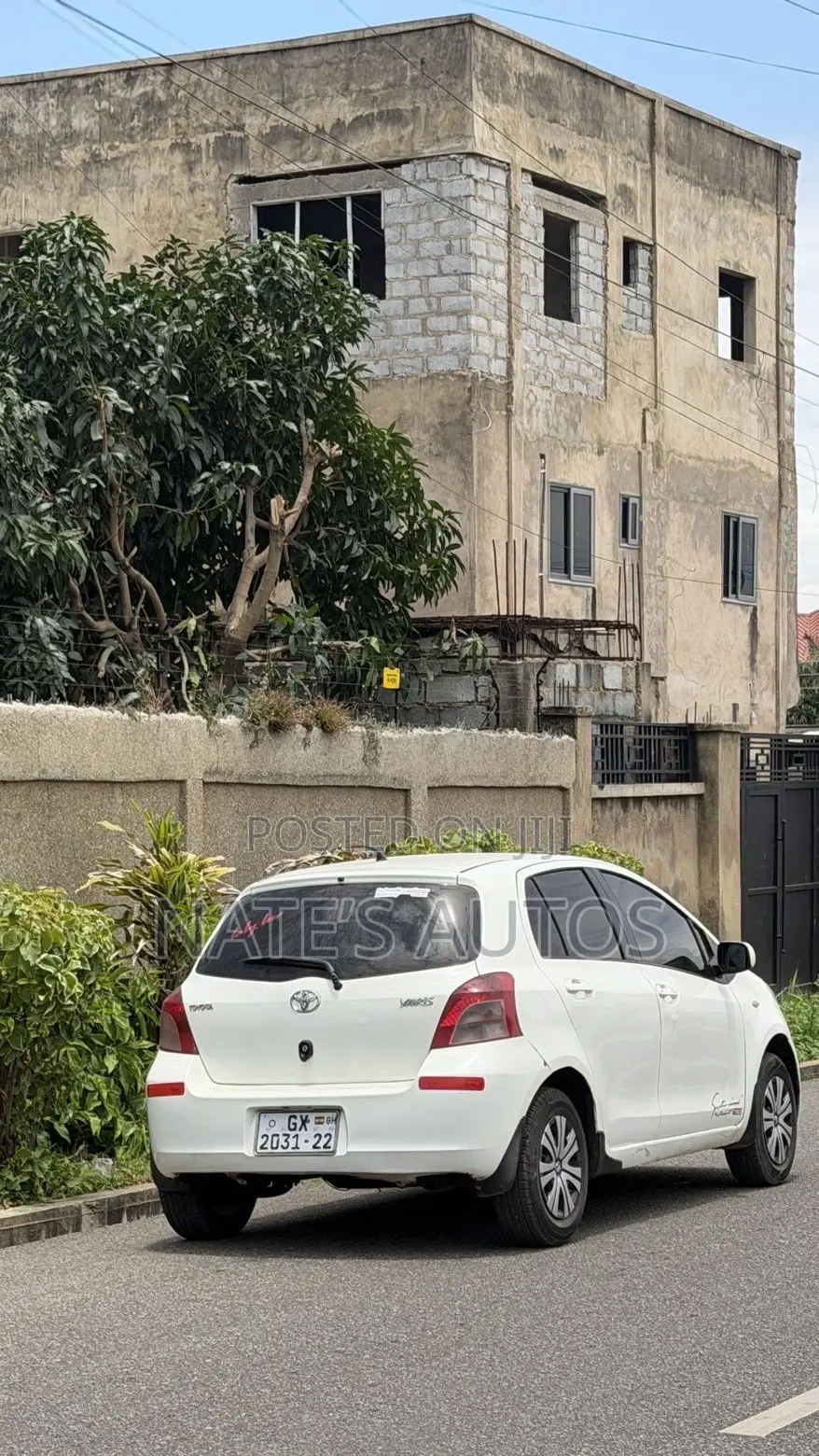 Toyota Yaris Base Hatchback 5dr 2010 White