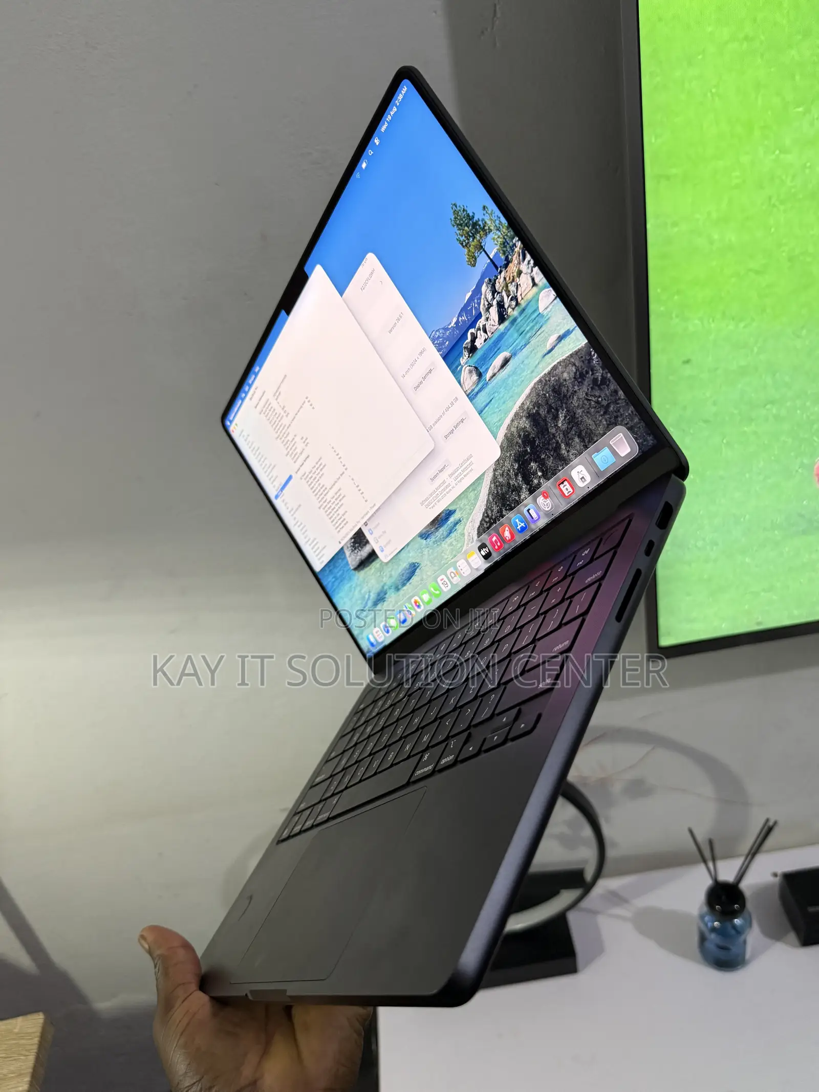 Laptop Apple MacBook Pro 2024 M4 16GB Apple M4 SSD 512GB