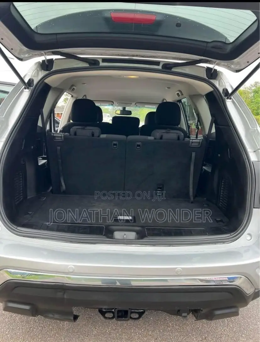 Nissan Pathfinder SL 4dr 4x4 (3.5L 6cyl) 2017 Silver