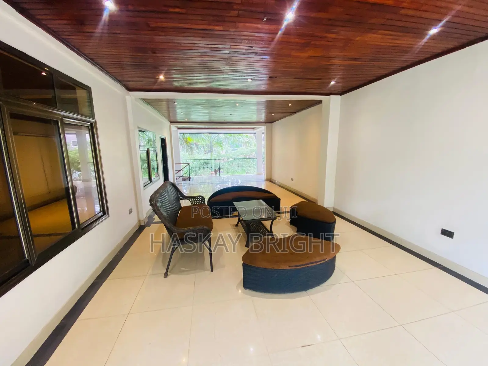 10bdrm House in Cantonments for rent