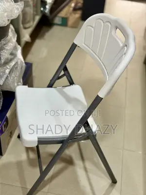 Whte Folding Chair
