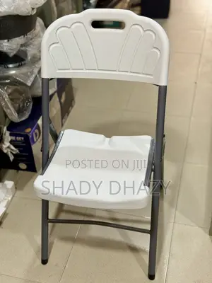 Whte Folding Chair
