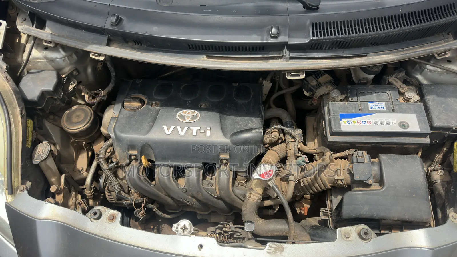 Toyota Yaris Base Hatchback 5dr 2010 Gray
