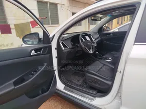 Hyundai Tucson 2018 White