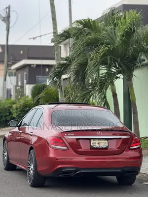 Mercedes-Benz E350 2020 Red