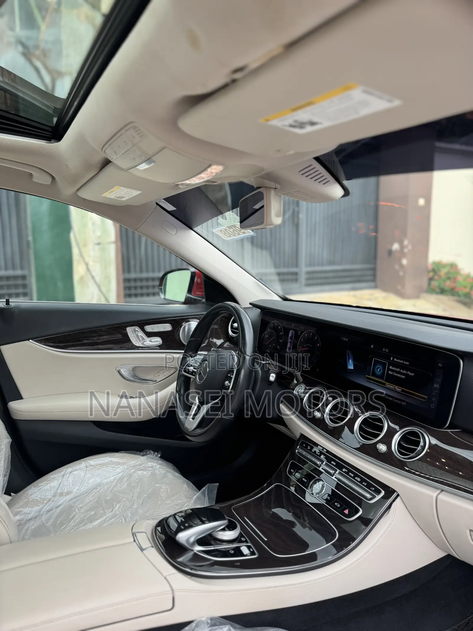 Mercedes-Benz E350 2020 Red