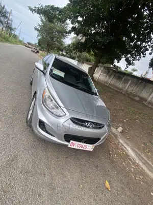 Hyundai Accent SE Sedan 2016 Silver