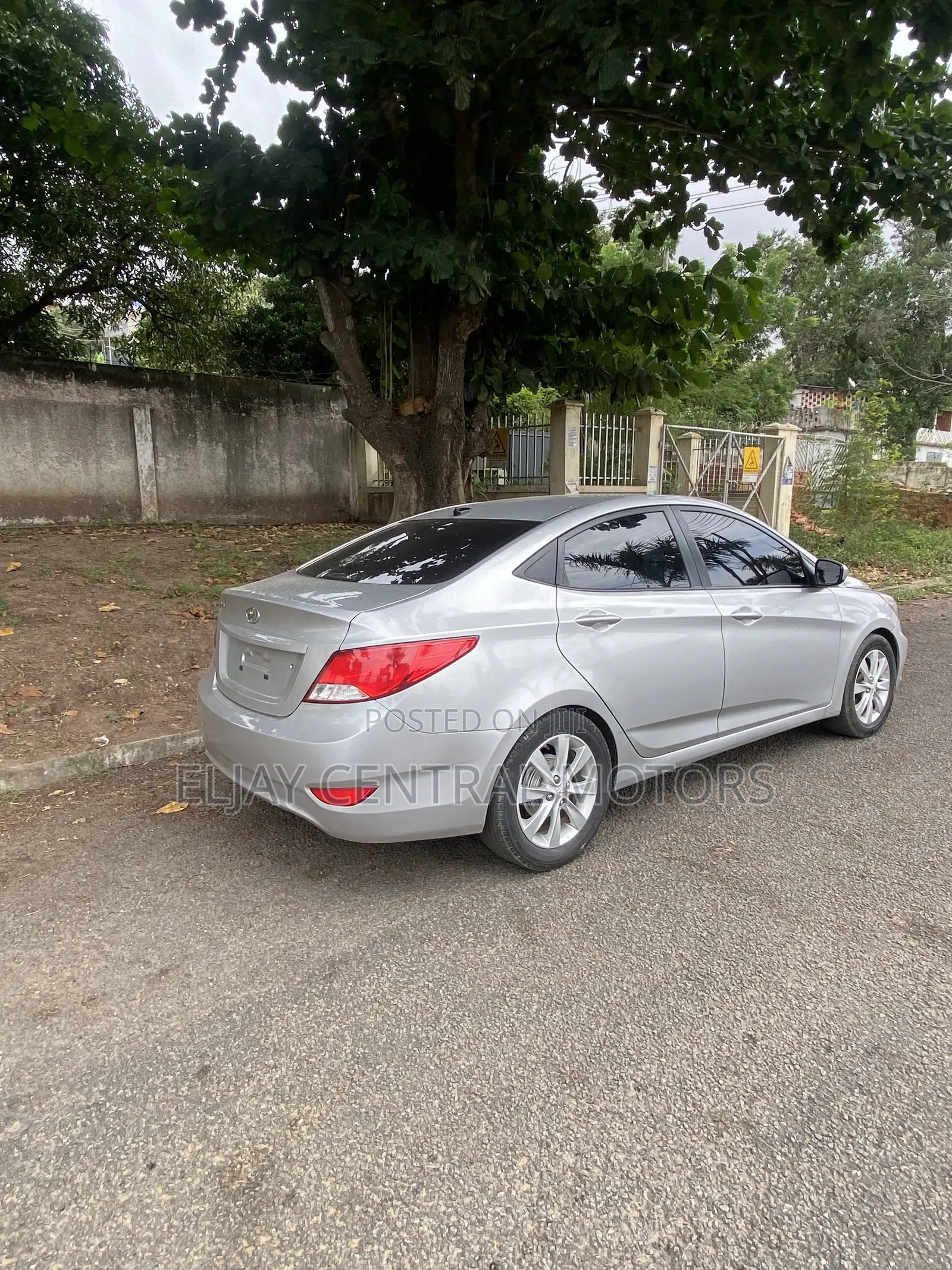 Hyundai Accent SE Sedan 2016 Silver