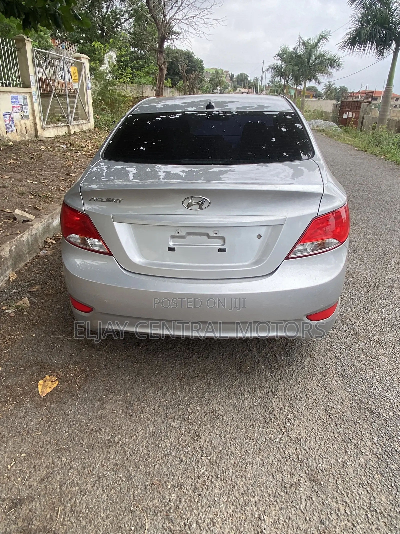 Hyundai Accent SE Sedan 2016 Silver