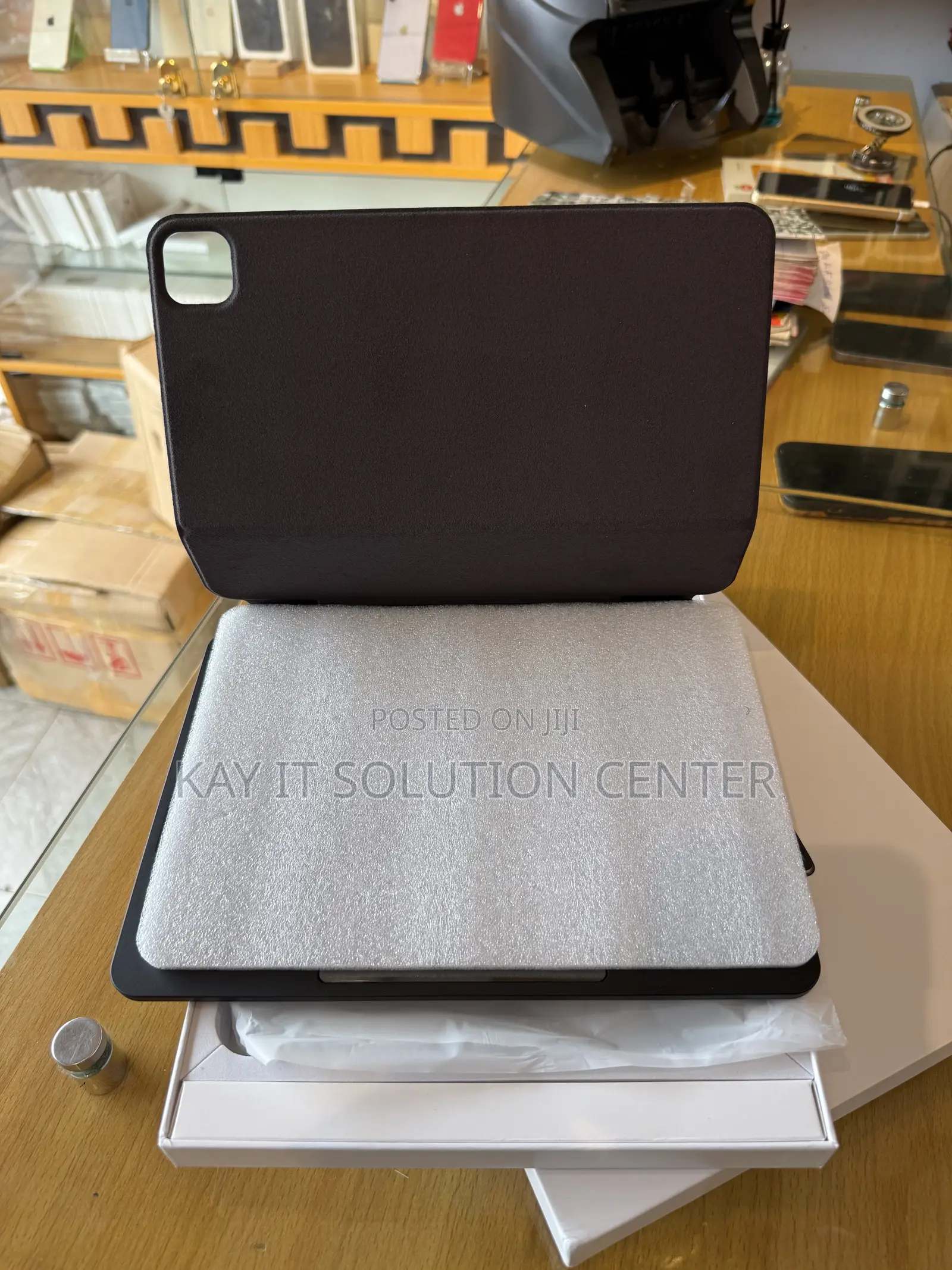 Magnetic Keyboard for iPad